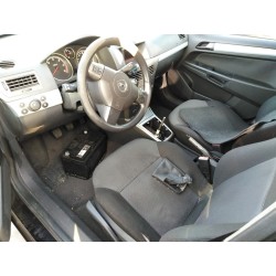opel astra h berlina del año 2004
