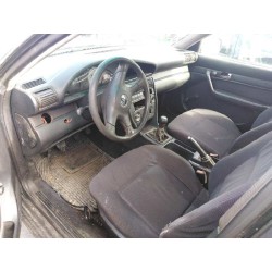audi 100 berlina (c4) del año 1996