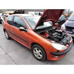 peugeot 206 berlina del año 2000