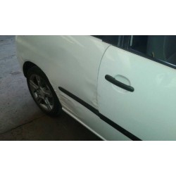 seat ibiza (6l1) del año 2003
