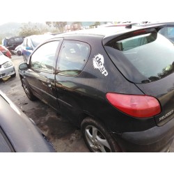 peugeot 206 berlina del año 2001