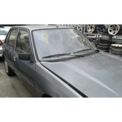 peugeot 205 berlina del año 1989