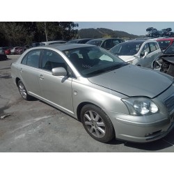 toyota avensis berlina (t25) del año 2004