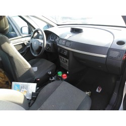 opel meriva del año 2004