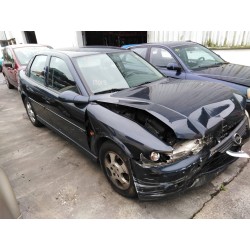 opel vectra b berlina del año 2000