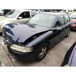 opel vectra b berlina del año 2000