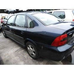 opel vectra b berlina del año 2000