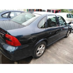 opel vectra b berlina del año 2000