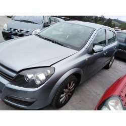 opel astra h berlina del año 2005