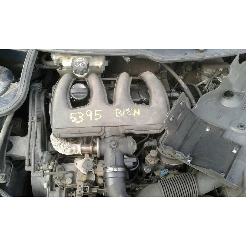 peugeot 206 berlina del año 2001