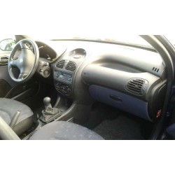peugeot 206 berlina del año 2001