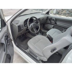 volkswagen polo berlina (6n1) del año 1996