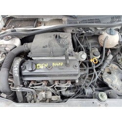 volkswagen polo berlina (6n1) del año 1996