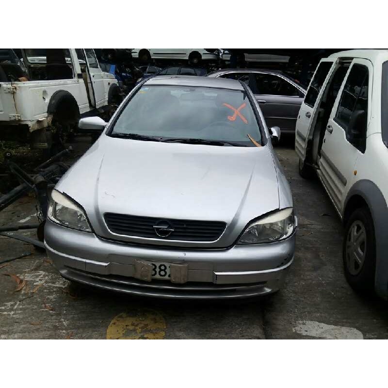 opel astra g berlina del año 1998