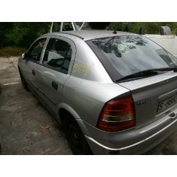 opel astra g berlina del año 1998