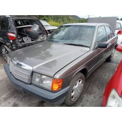 mercedes clase c (w201) berlina del año 1988
