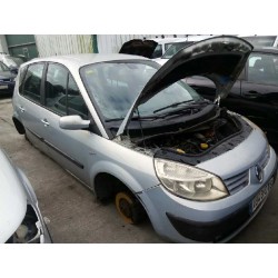 renault scenic ii del año 1950