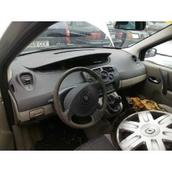 renault scenic ii del año 1950