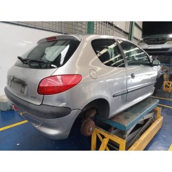peugeot 206 berlina del año 2000