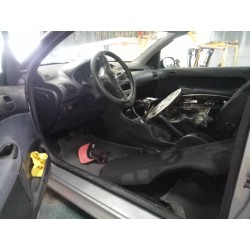 peugeot 206 berlina del año 2000