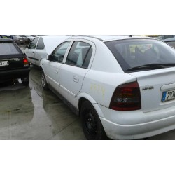 opel astra g berlina del año 2004