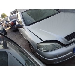 opel astra g berlina del año 2004