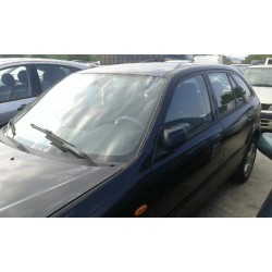 mazda 323 berl. f/s (bj) del año 2002