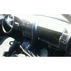 citroen xsara berlina del año 1999