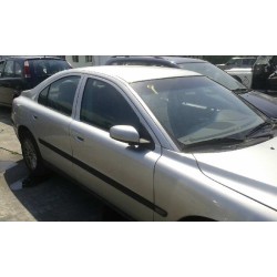 volvo s60 berlina del año 2004