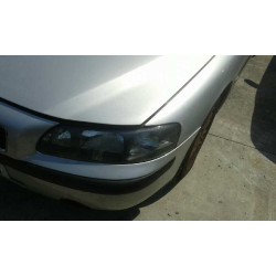 volvo s60 berlina del año 2004
