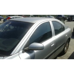 volvo s60 berlina del año 2004