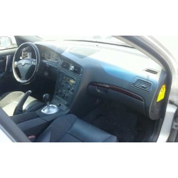 volvo s60 berlina del año 2004