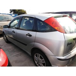 ford focus berlina (cak) del año 2004