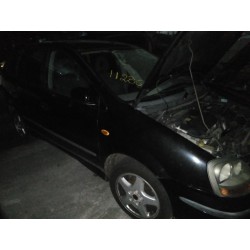 nissan almera tino (v10m) del año 2002