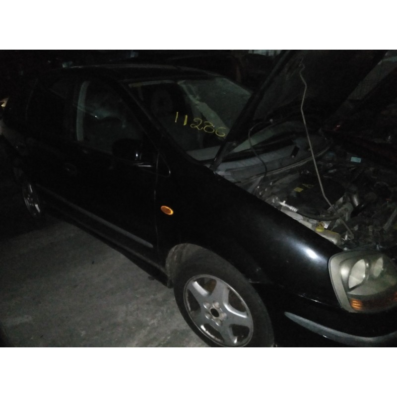 nissan almera tino (v10m) del año 2002