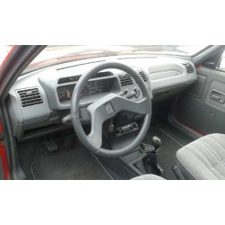 peugeot 205 berlina del año 1983