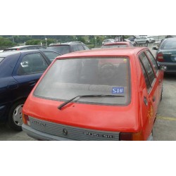 peugeot 205 berlina del año 1983
