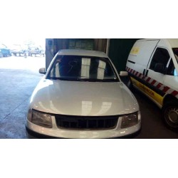 volkswagen passat berlina (3b2) del año 1999