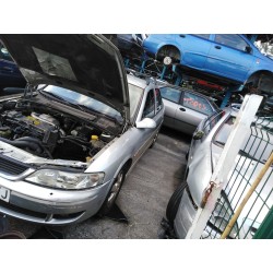 opel vectra b berlina del año 2001