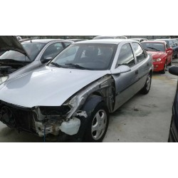 opel vectra b berlina del año 1998
