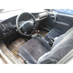 opel vectra b berlina del año 2001