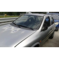 opel corsa b del año 2000