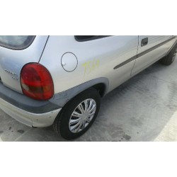opel corsa b del año 2000