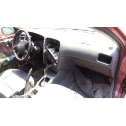 toyota avensis berlina (t 22) del año 1999