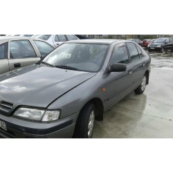 nissan primera berlina (p11) del año 1996