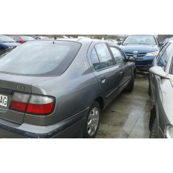 nissan primera berlina (p11) del año 1996