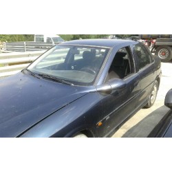 opel vectra b berlina del año 2001