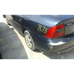 opel vectra b berlina del año 2001