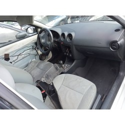 seat ibiza (6l1) del año 2002