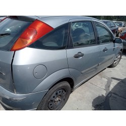 ford focus berlina (cak) del año 2004